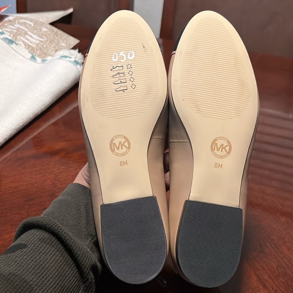 NEW! Michael Kors Dylyn Leather Ballet Flats - Picture 7 of 8